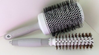 Брашинг для волос: описание, виды и возможности использования